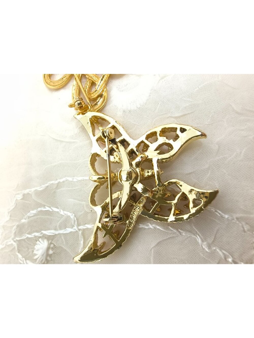 Vintage Gold-Tone Brooch Collection With Butterfly Pearl Drop Aurora Borealis & - Picture 12 of 14